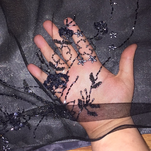 PROM DRESS - Picture 5 of 8